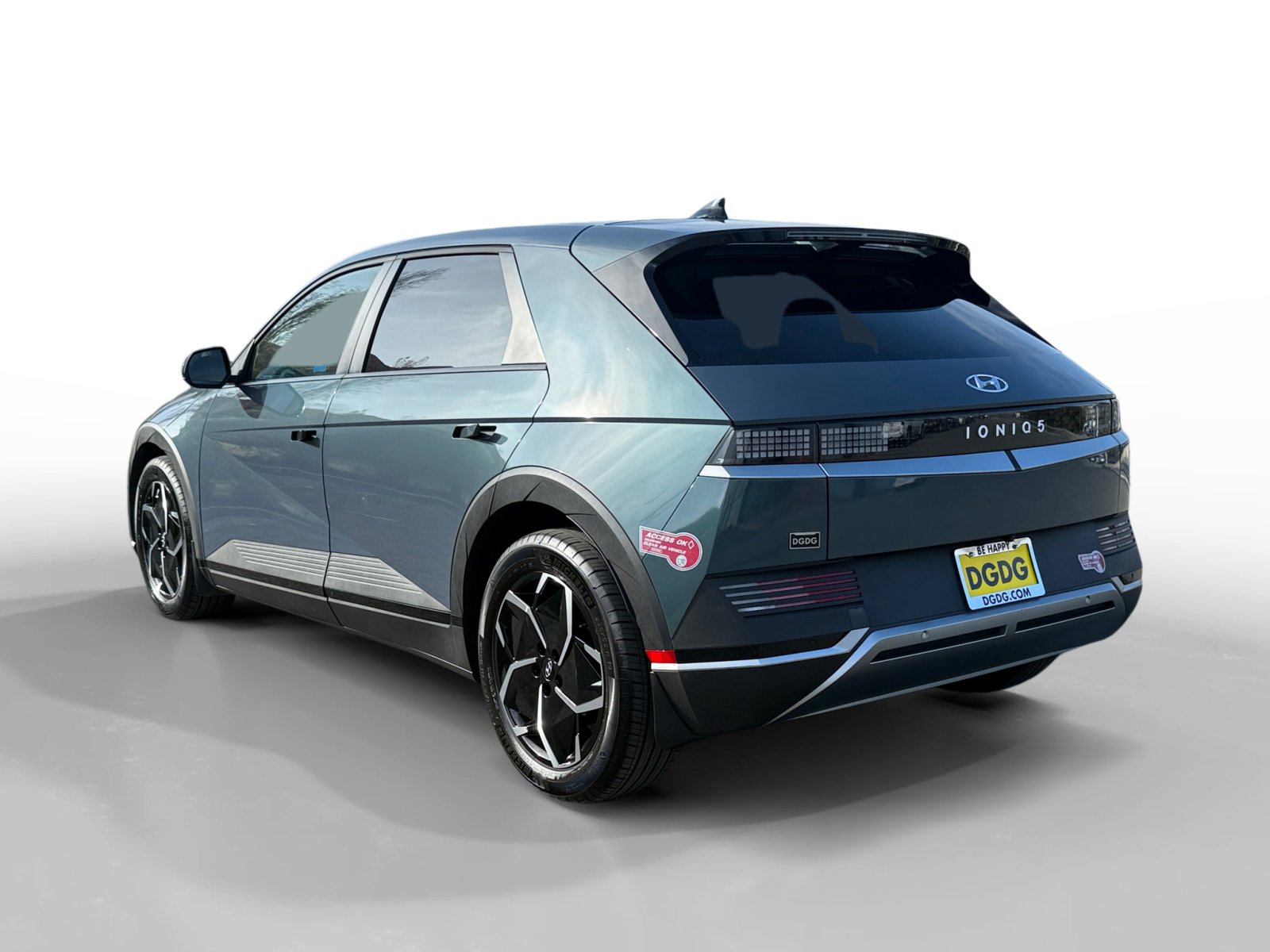 Used 2024 Hyundai Ioniq 5 SE image 3