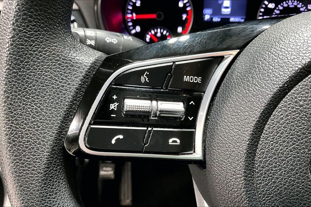 Used 2020 Kia Optima LX image 23