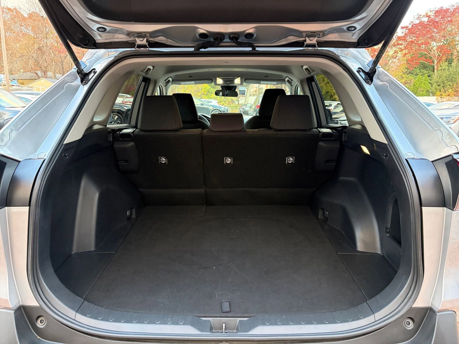 Used 2025 Toyota RAV4 LE image 30