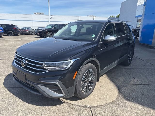 Used 2024 Volkswagen Tiguan Wolfsburg Edition image 4