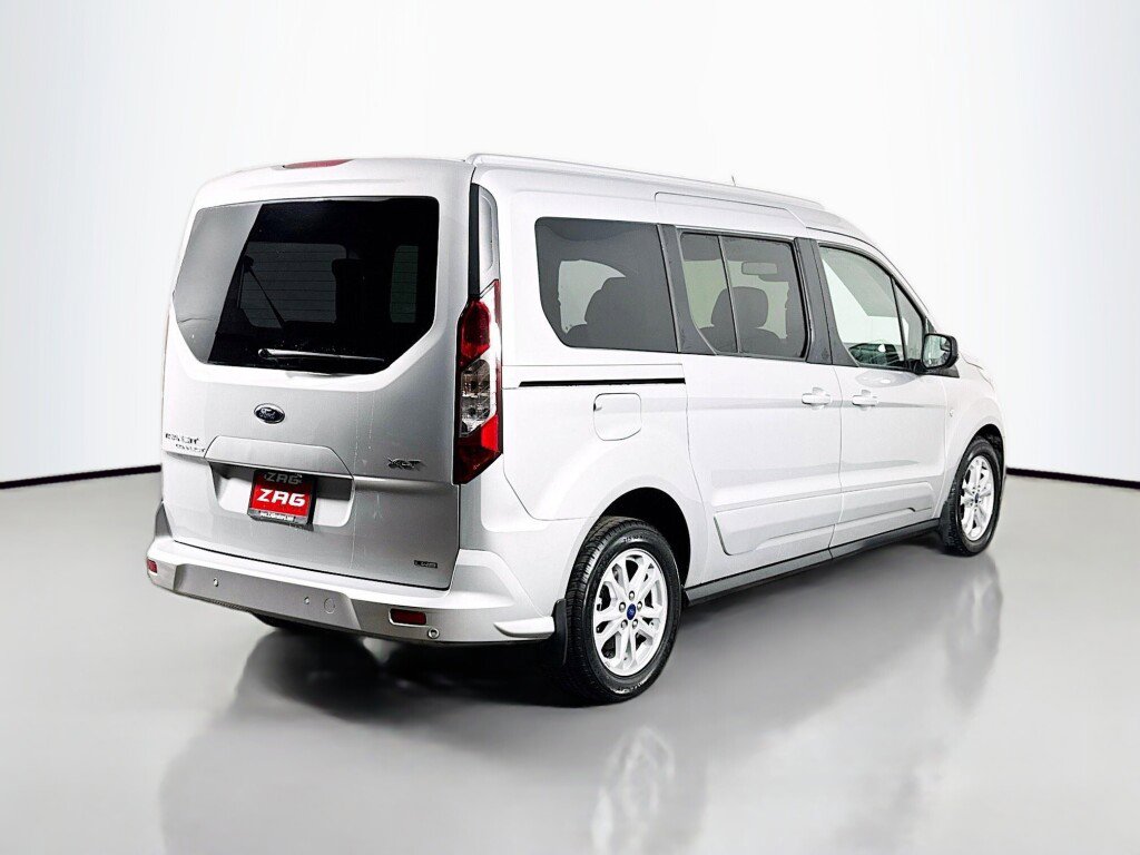 Used 2022 Ford Transit Connect XLT FWD image 5