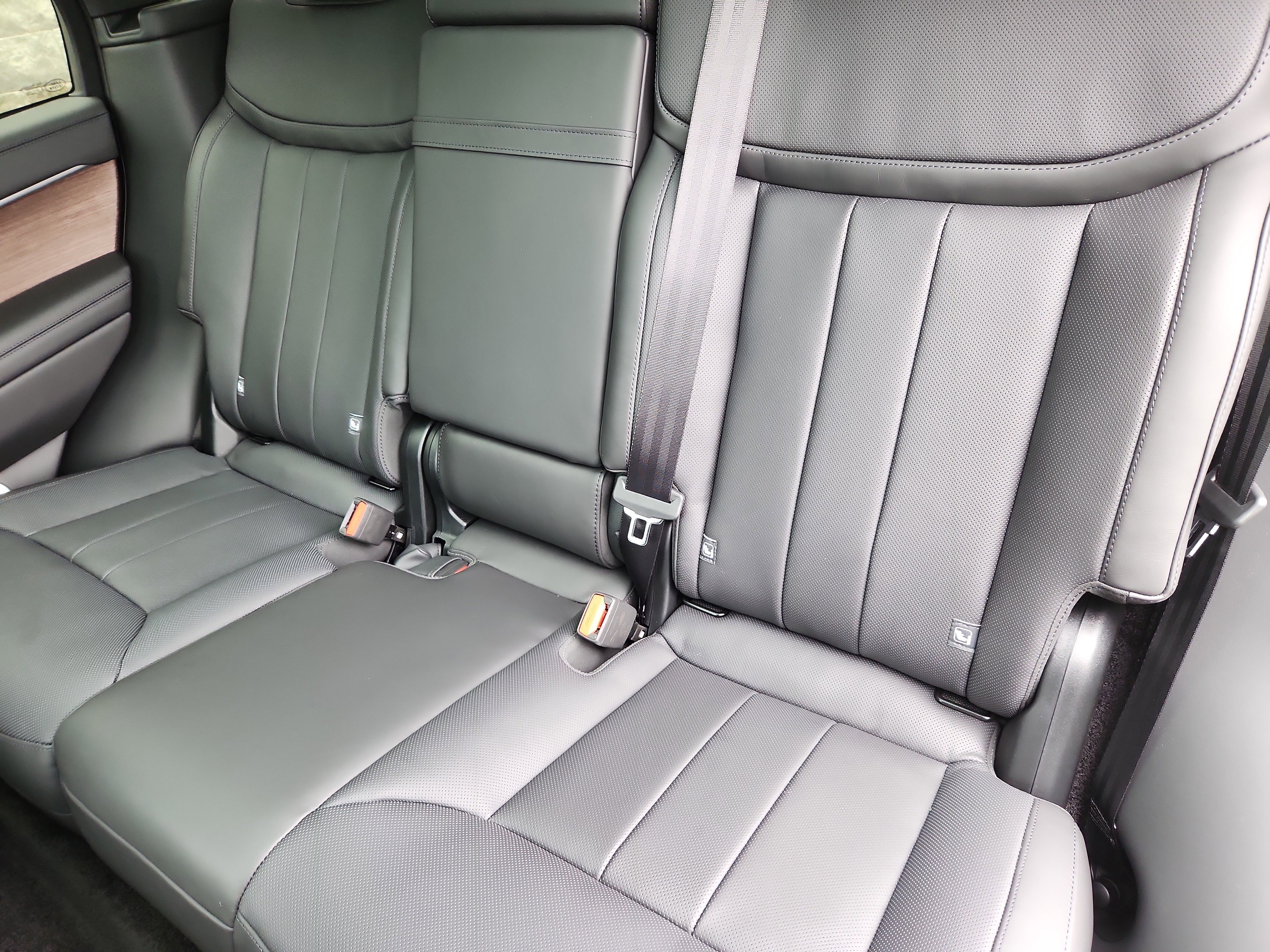 New 2025 Land Rover Range Rover SE image 25