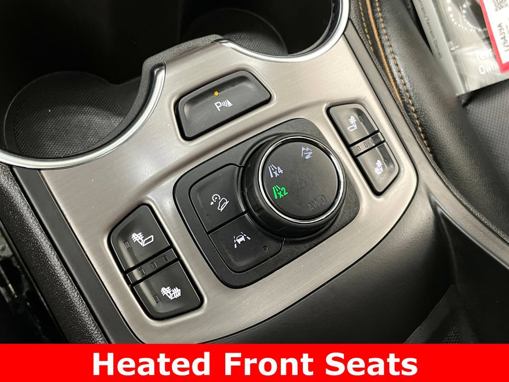 Certified 2024 GMC Terrain AT4 w/ Tech Package AWD/4WD image 9