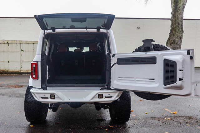 Used 2023 Ford Bronco Outer Banks image 16