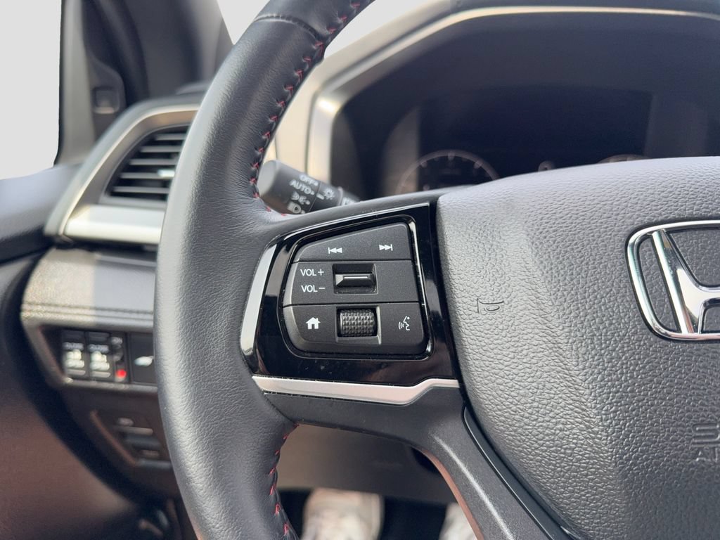Used 2025 Honda Odyssey Sport-L image 13
