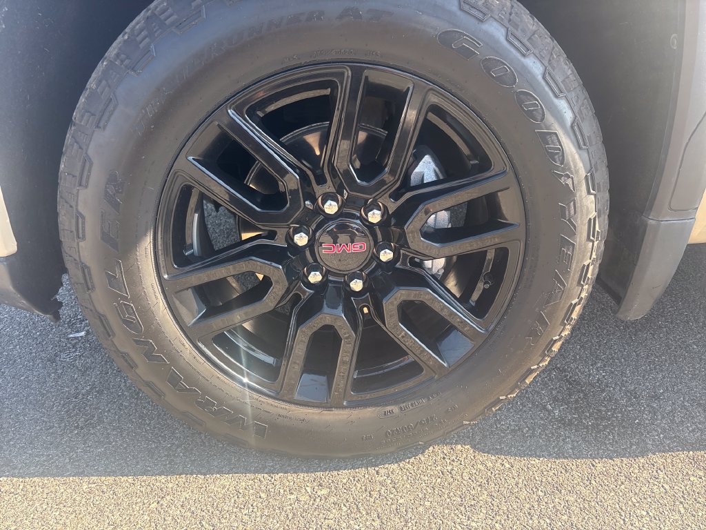 Used 2022 GMC Sierra 1500 Elevation w/ LPO, Elevation Black Package AWD/4WD image 30