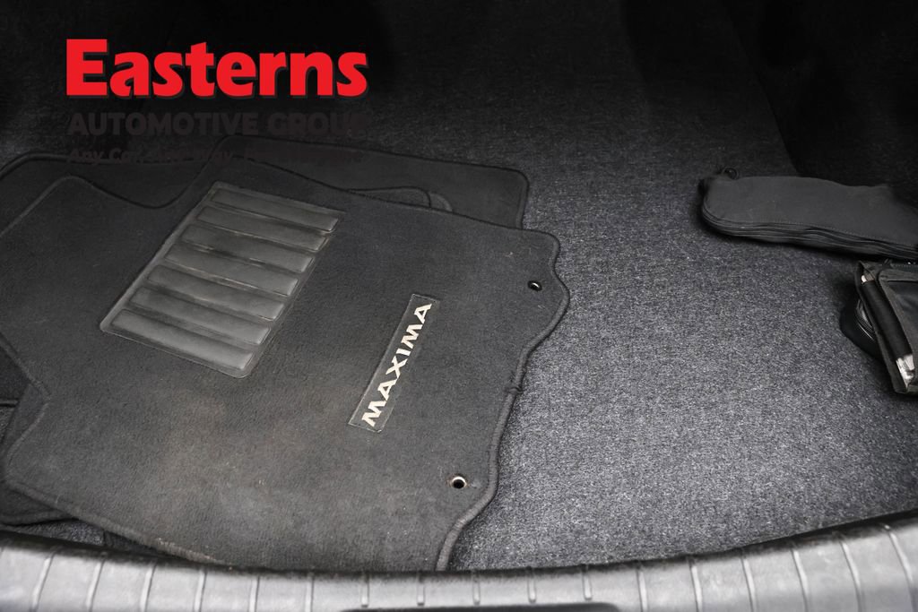 Used 2023 Nissan Maxima SV w/ Floor Mat Group FWD image 9