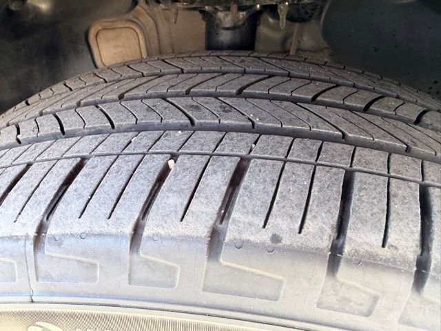 Used 2024 Kia Telluride EX w/ EX Captain's Chair Package image 13