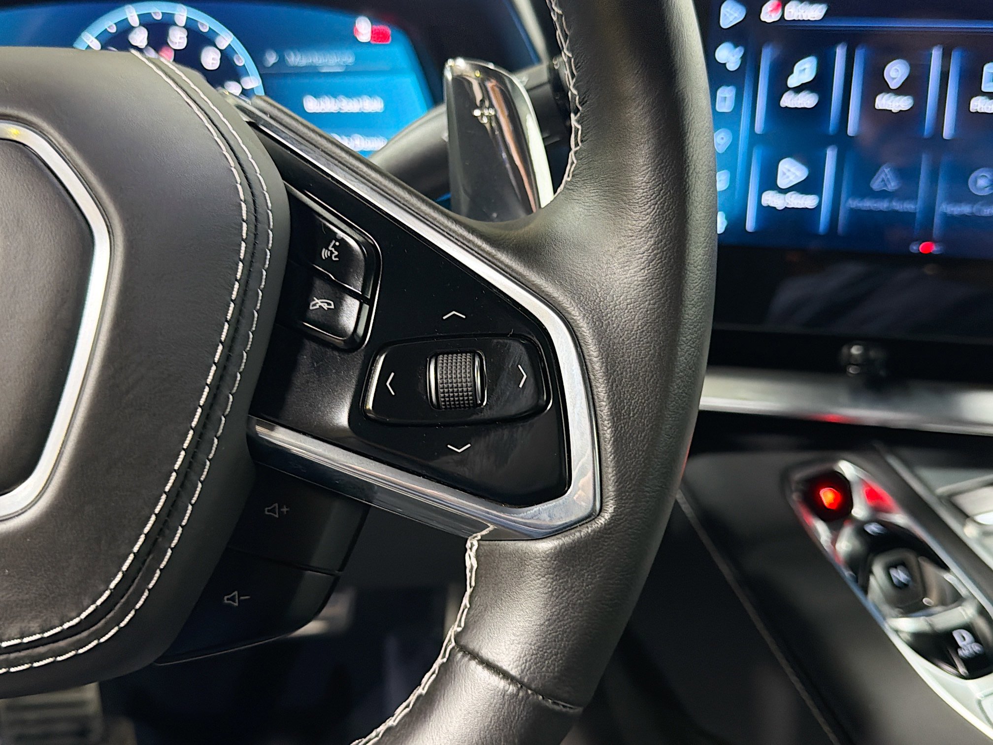 Used 2025 Chevrolet Corvette Z06 image 33