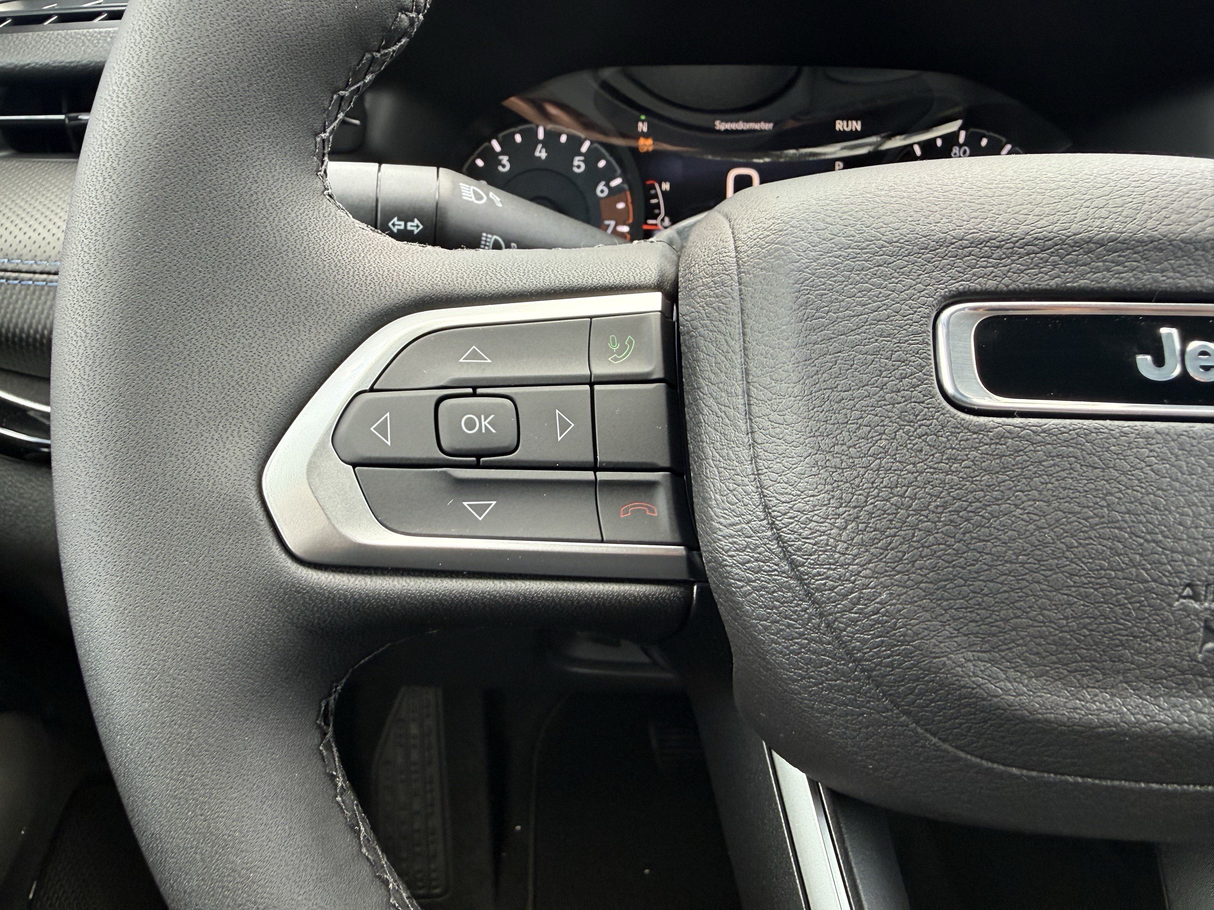 New 2026 Jeep Compass Latitude AWD/4WD image 18