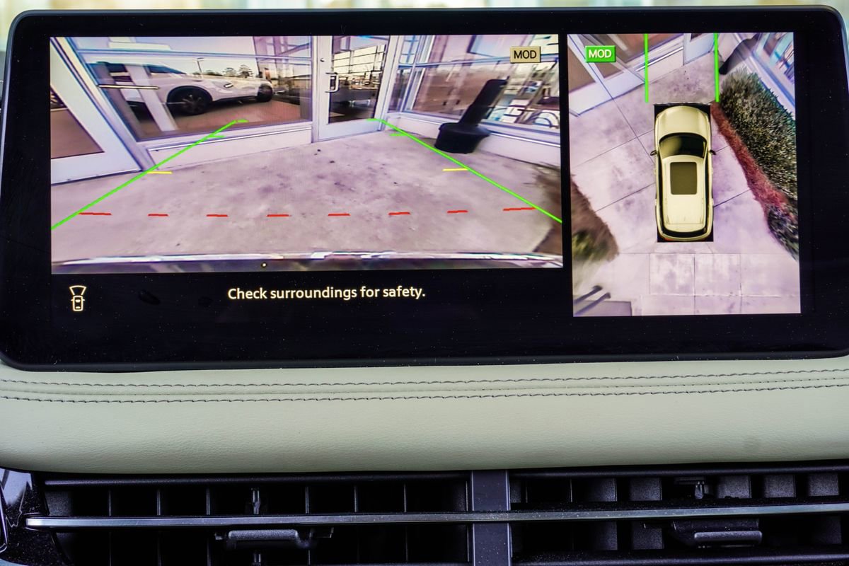 Used 2023 INFINITI QX60 Luxe w/ Performance Audio Package image 30