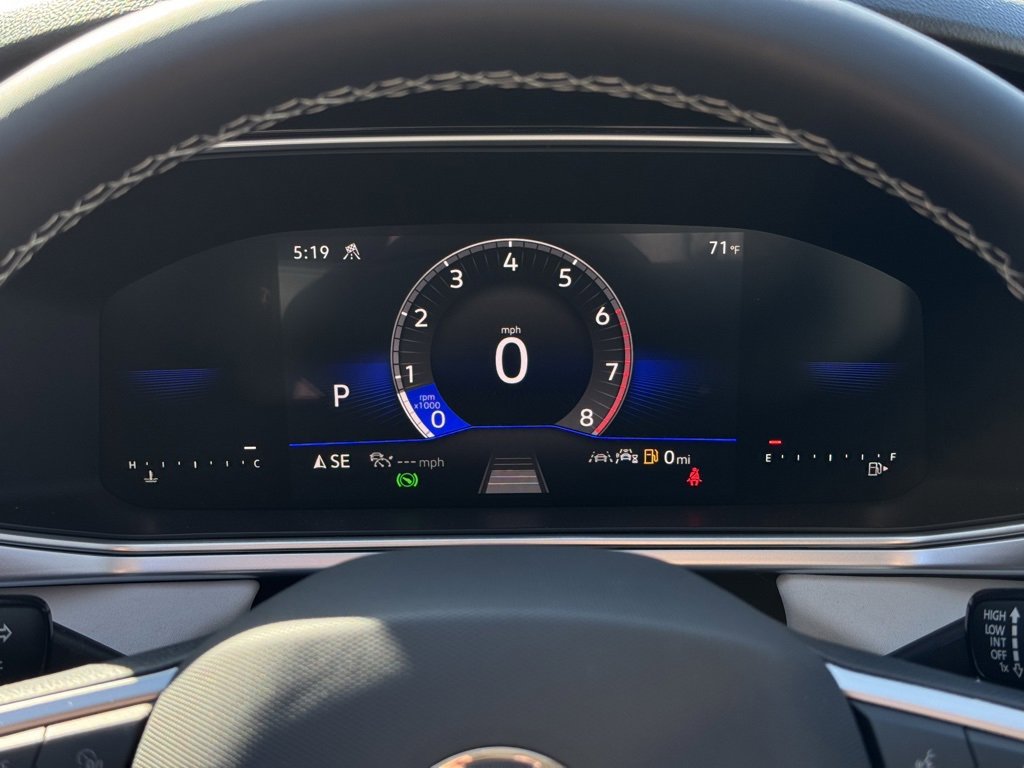 New 2025 Volkswagen Taos SE image 34