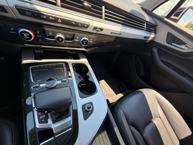 Used 2019 Audi Q7 2.0T Premium w/ Cold Weather Package AWD/4WD image 20