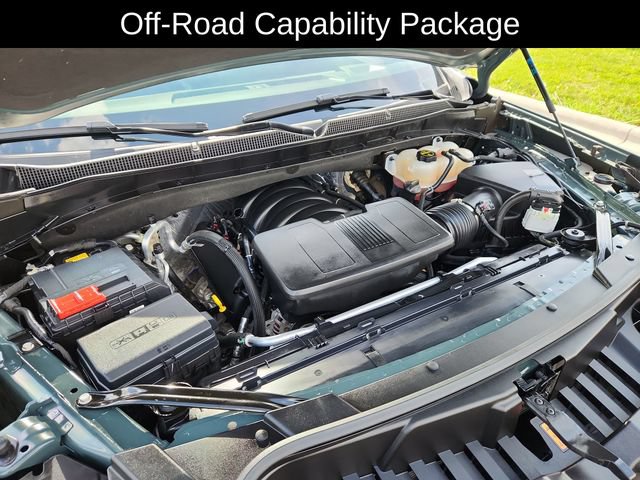 Used 2025 Chevrolet Tahoe Z71 w/ Z71 Off-Road Package AWD/4WD image 16