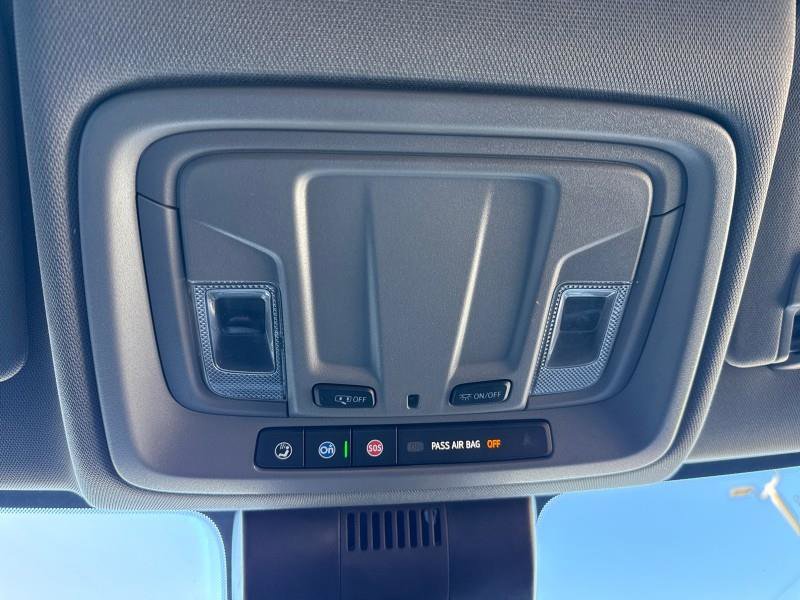 Used 2024 GMC Sierra 1500 SLT image 16