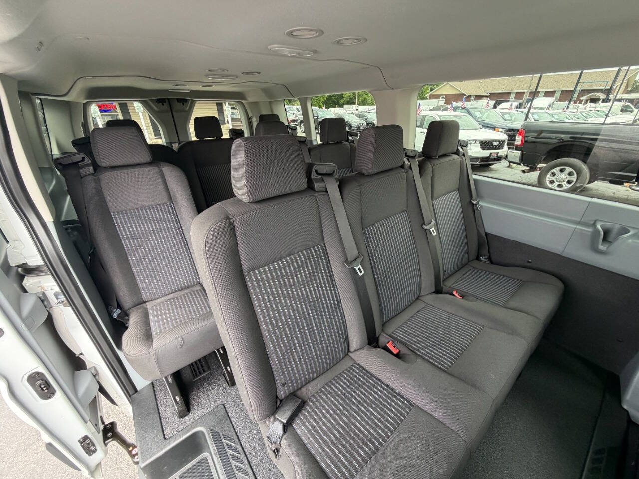 Used 2018 Ford Transit 350 XL RWD image 21