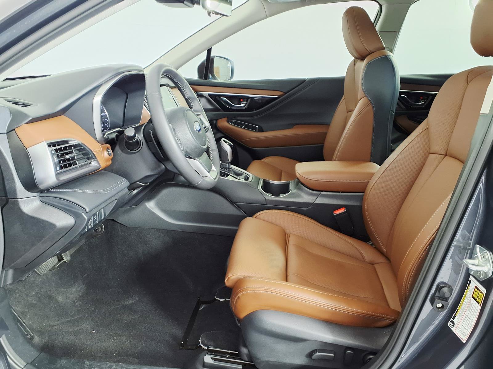 Used 2024 Subaru Outback Touring AWD/4WD image 14