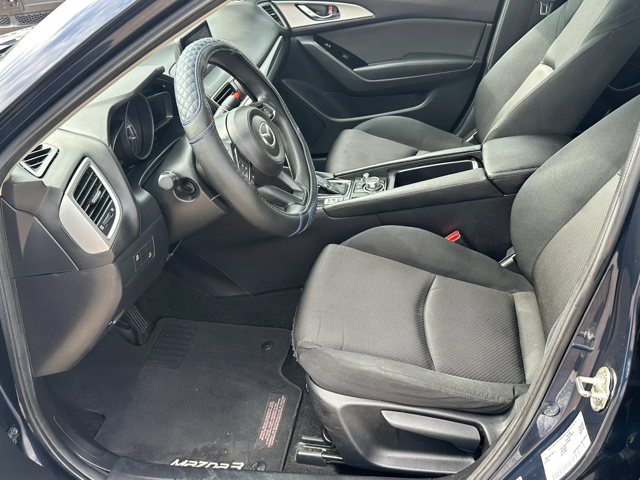 Used 2017 MAZDA MAZDA3 Sport FWD image 9