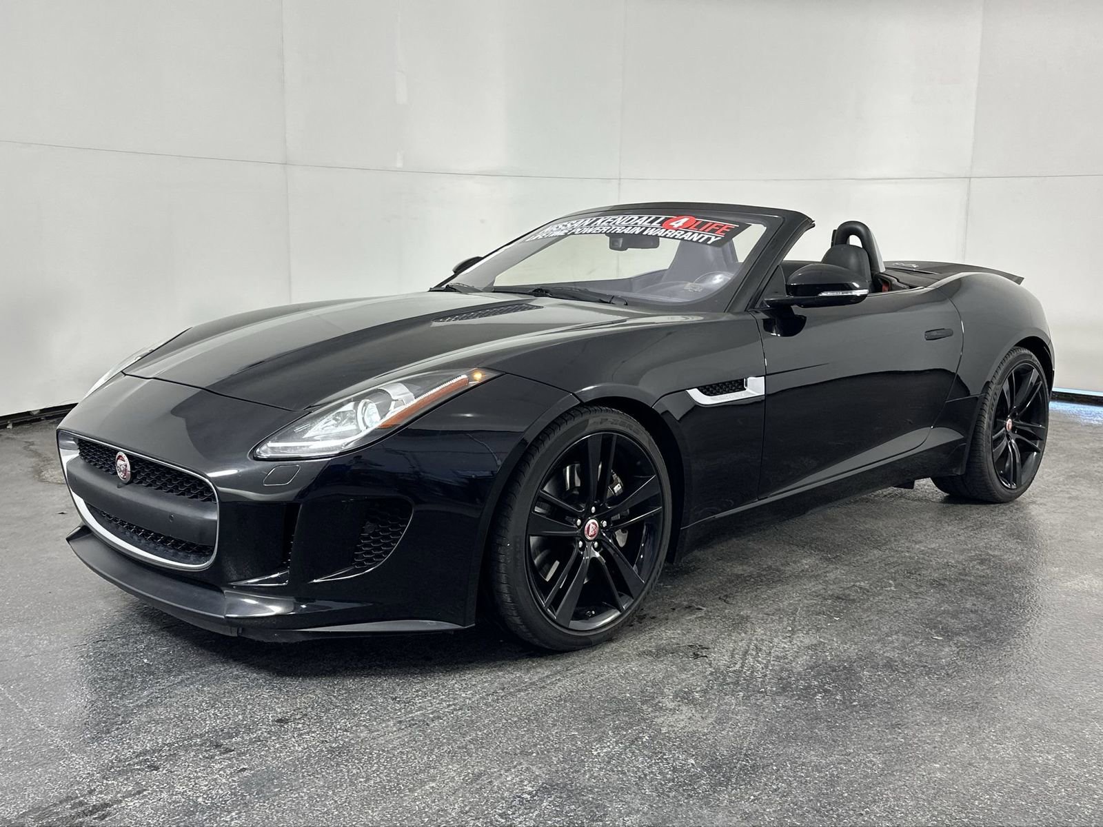 Used 2017 Jaguar F-TYPE Convertible image 6