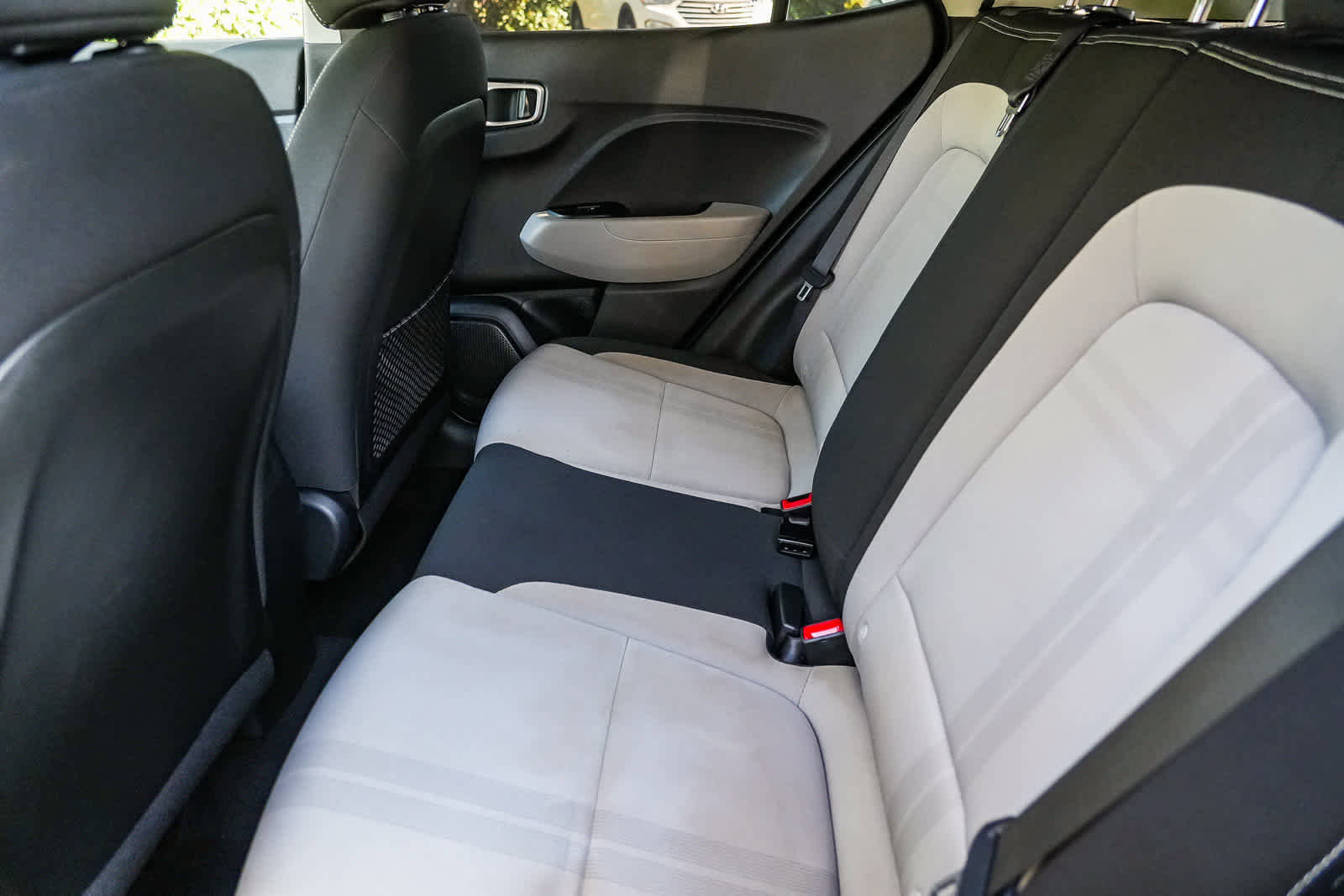 Used 2023 Hyundai Venue SEL image 19