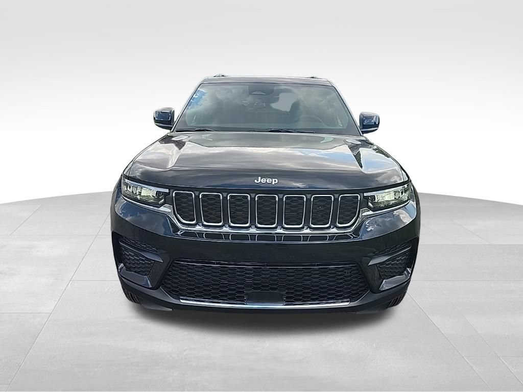 New 2026 Jeep Grand Cherokee Laredo X RWD image 2