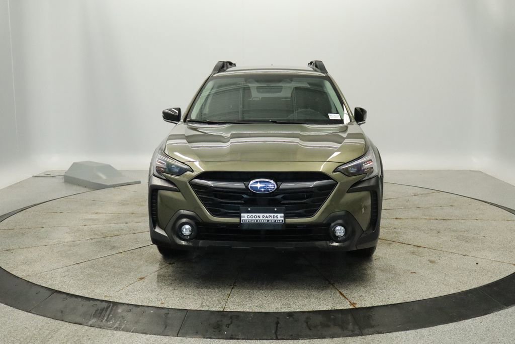 Used 2025 Subaru Outback Premium image 11