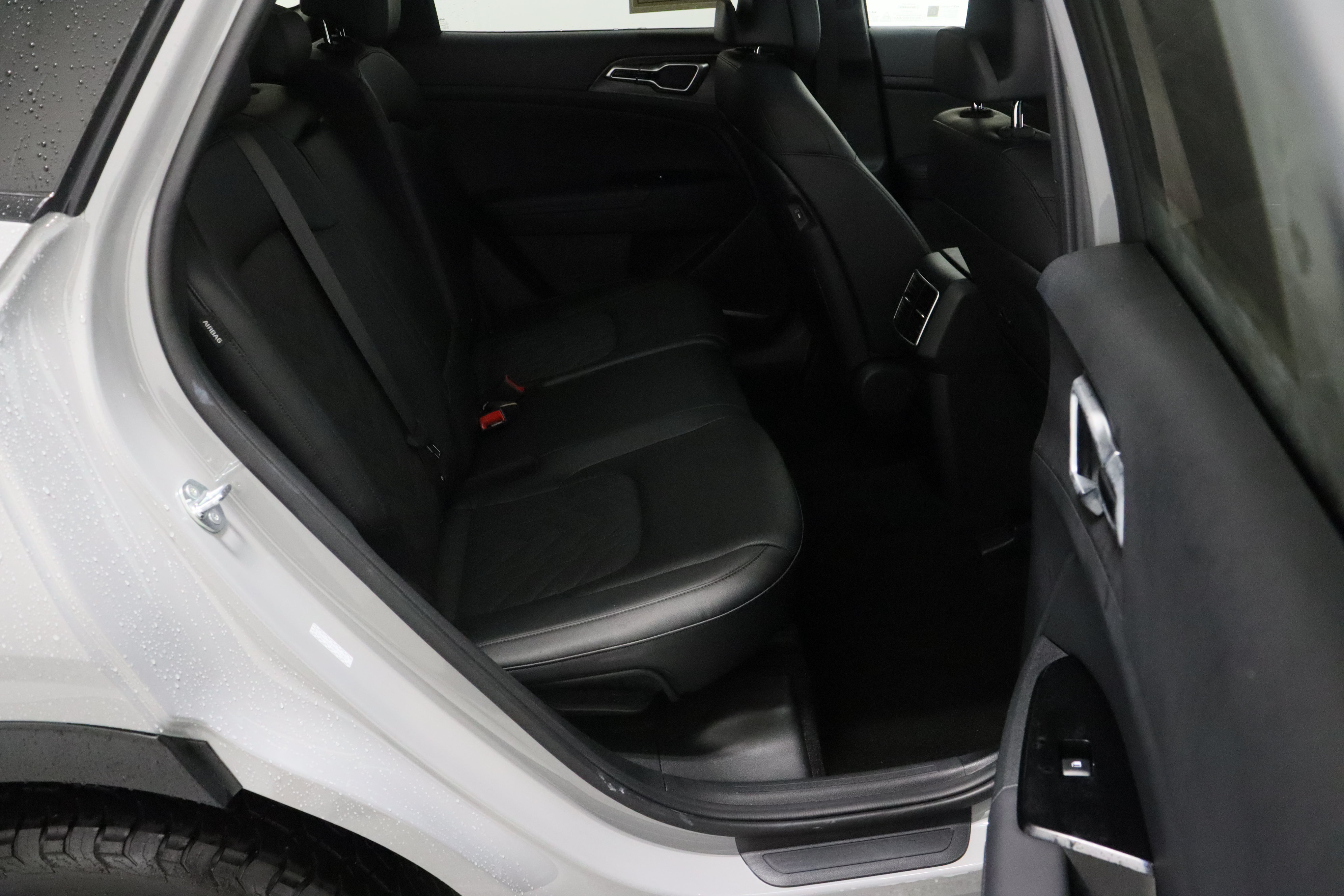 Used 2025 Kia Sportage X-Pro AWD/4WD image 37