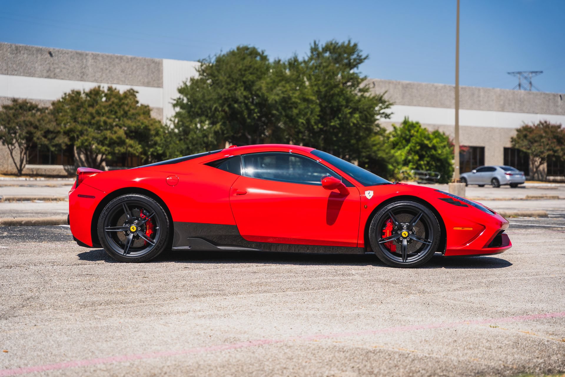 Used 2015 Ferrari 458 Speciale Coupe RWD image 12