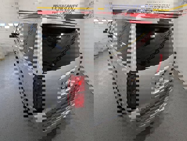 Used 2017 Chevrolet Suburban Premier image 5