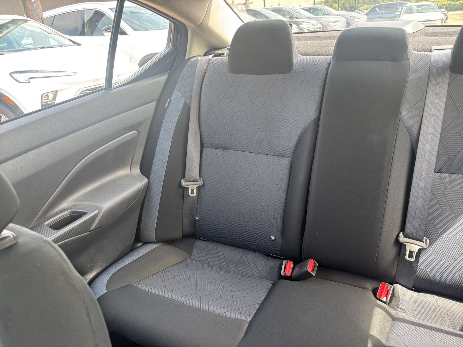 Used 2025 Nissan Versa SV FWD image 37