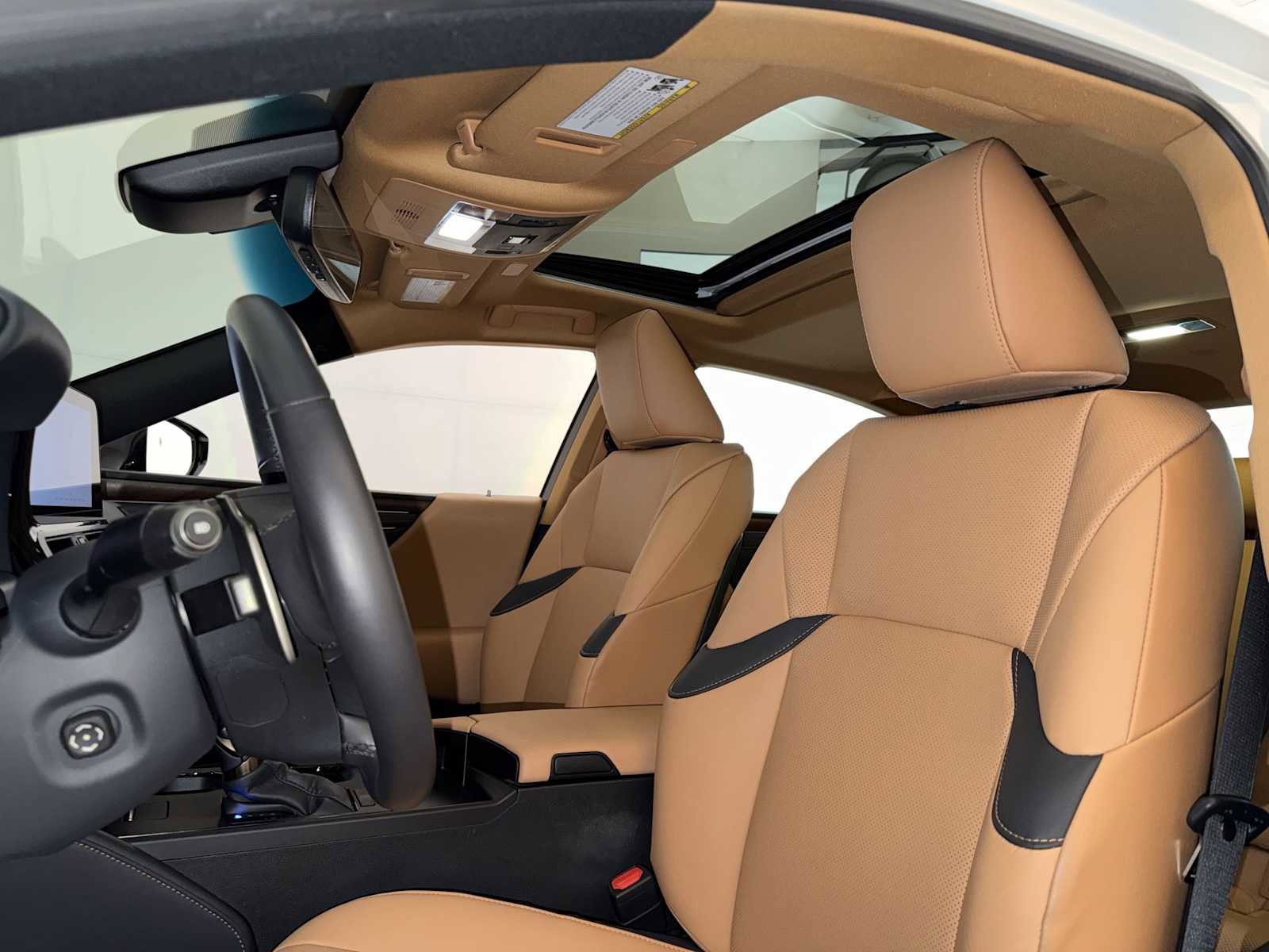 Used 2024 Lexus ES 350 w/ Premium Package image 20