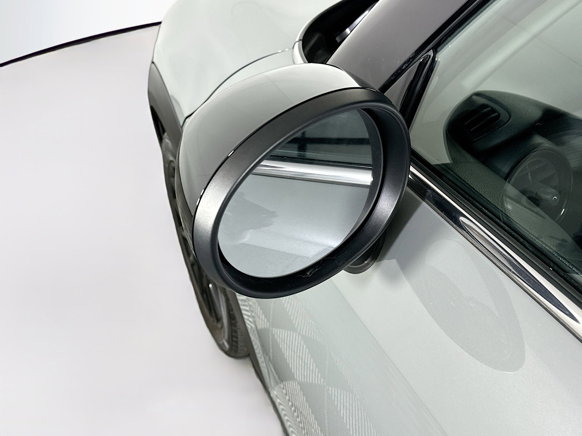 Used 2020 MINI Cooper 2-Door Hardtop image 16