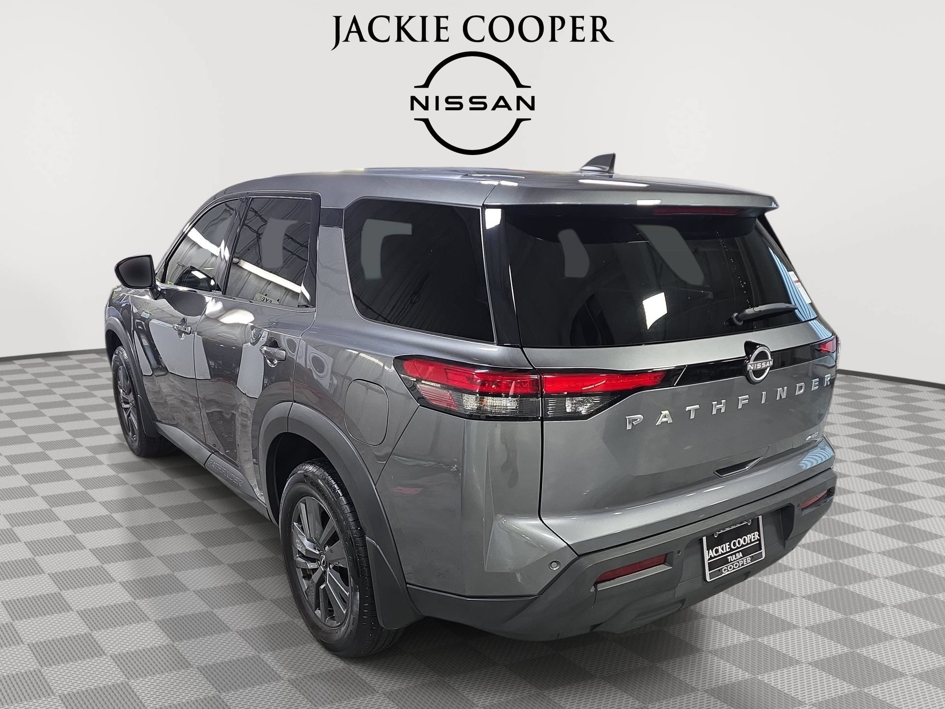 Used 2023 Nissan Pathfinder S AWD/4WD image 7