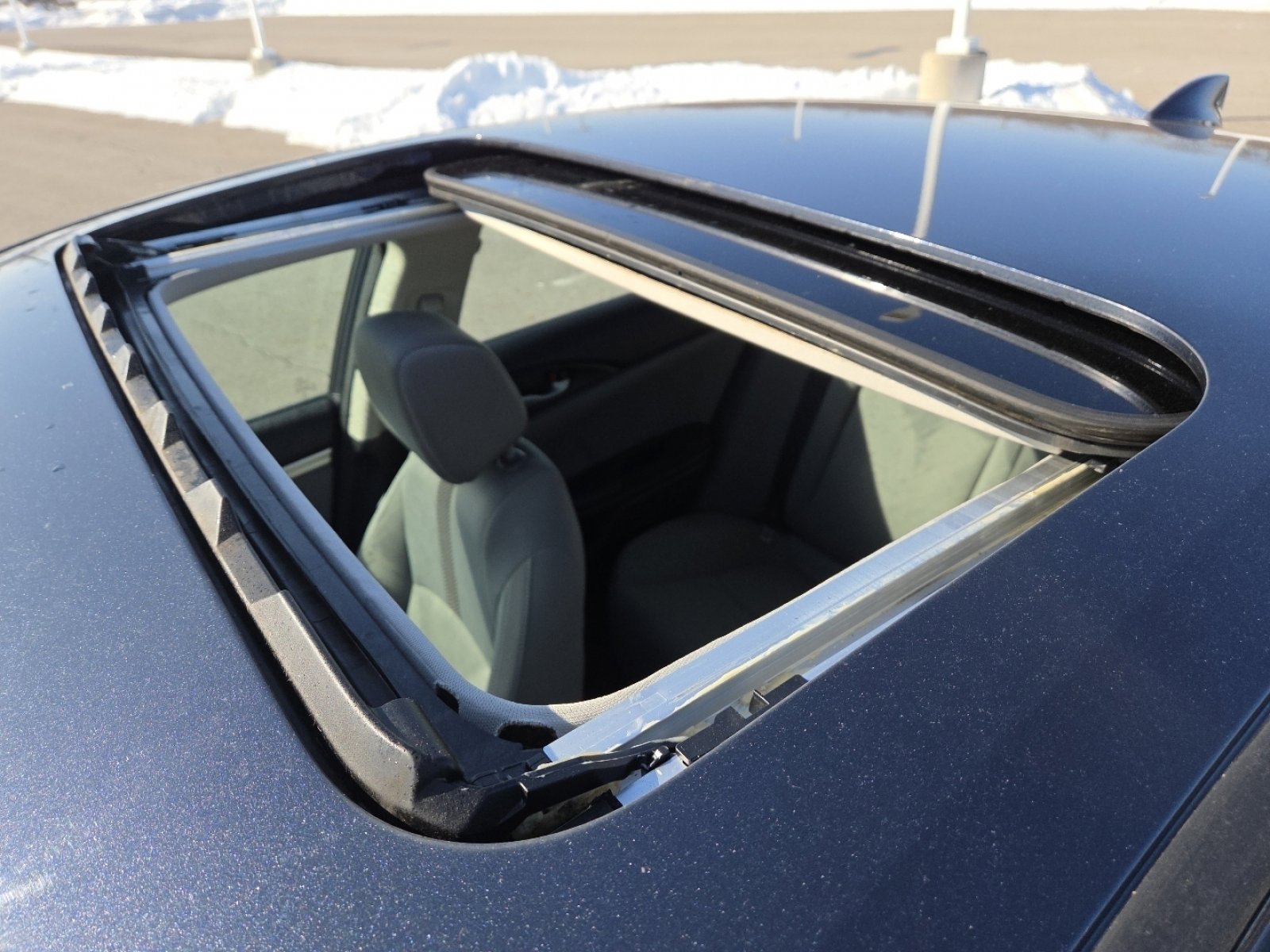 Used 2020 Honda Civic EX image 3