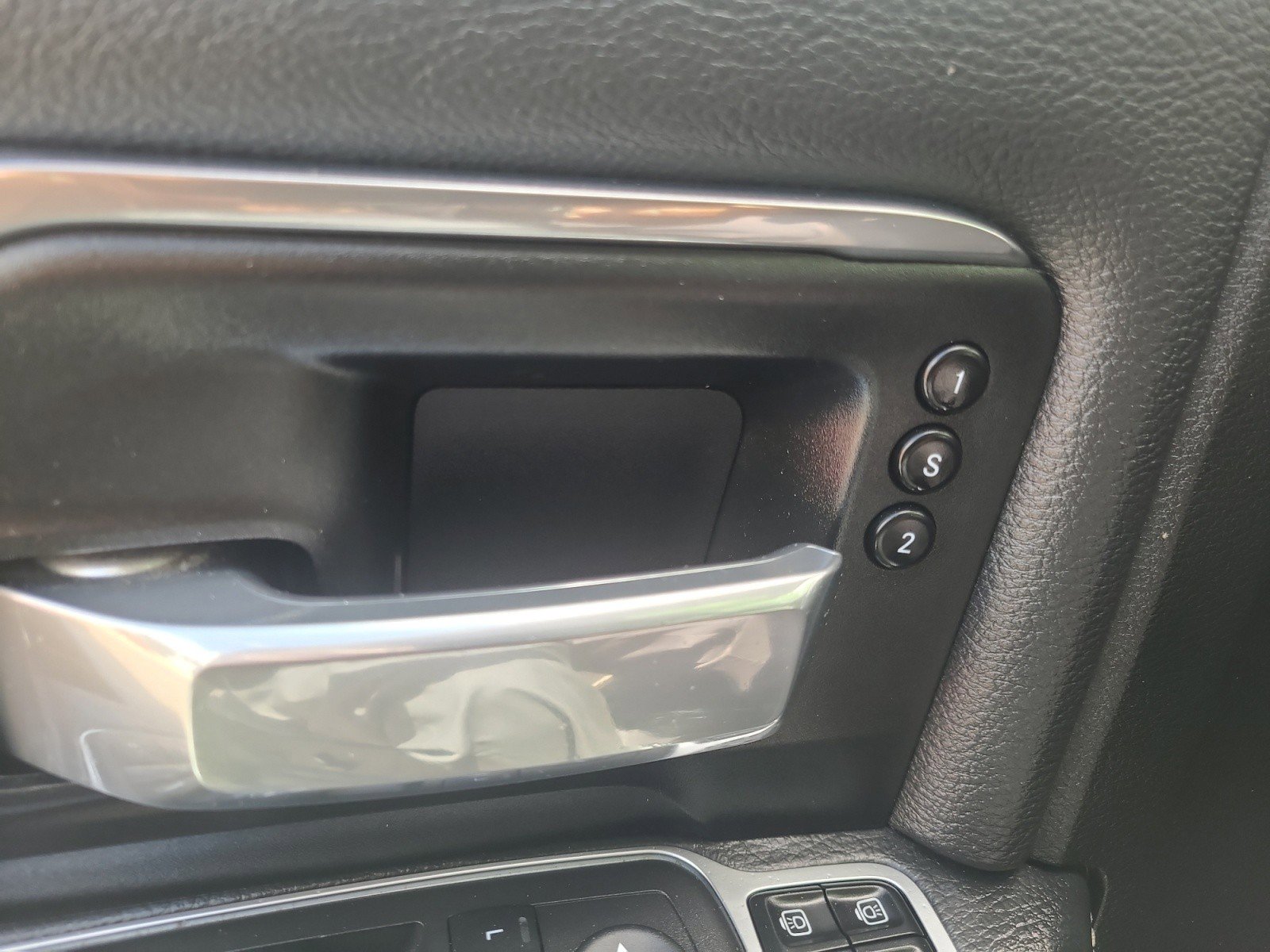 Used 2024 RAM 2500 Laramie w/ Safety Group image 25