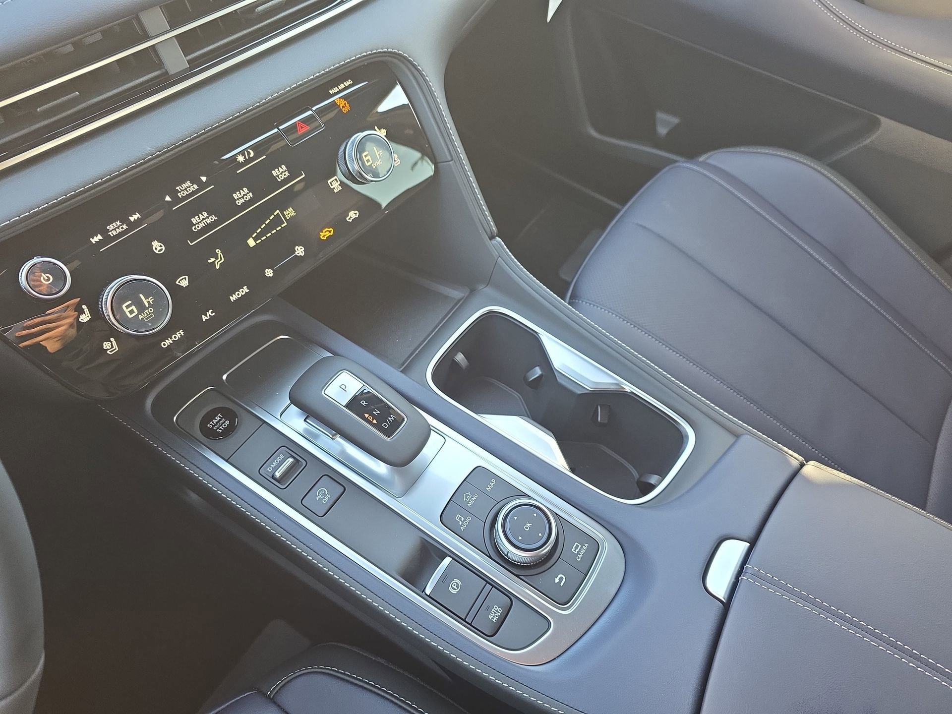 New 2026 INFINITI QX60 Sport w/ Dark Cargo Package image 25