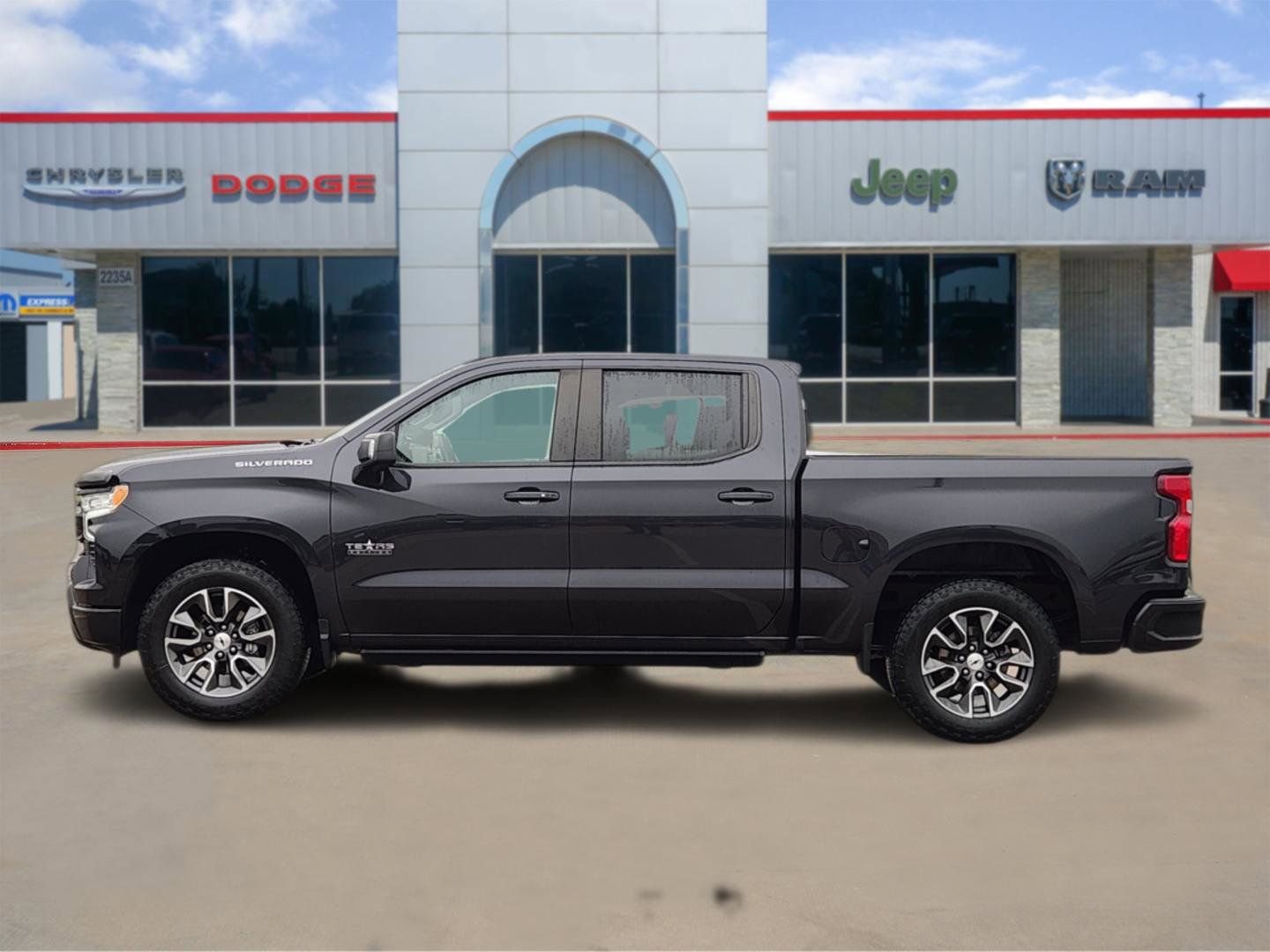 Used 2024 Chevrolet Silverado 1500 RST w/ Texas Edition Plus RWD image 3