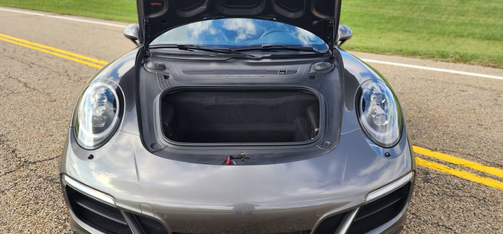 Used 2018 Porsche 911 Carrera 4 GTS image 34