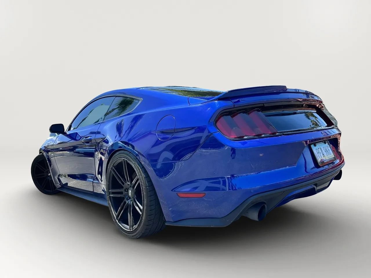 Used 2015 Ford Mustang GT w/ Equipment Group 051A RWD image 16