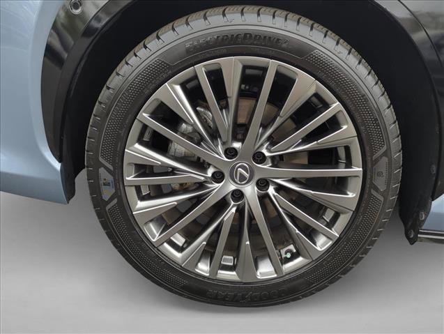 Used 2023 Lexus RZ 450e Premium w/ Accessory Package (Z1) image 25