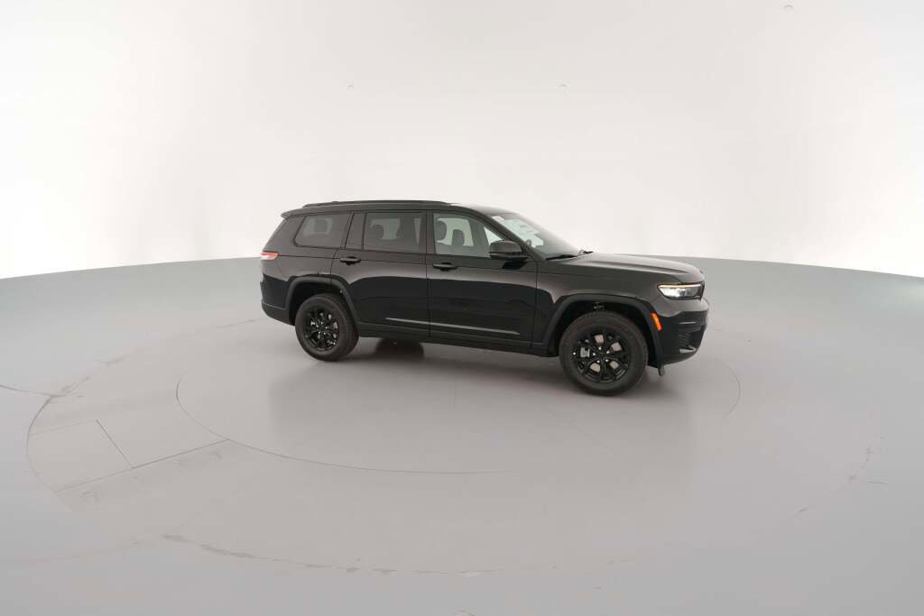 New 2025 Jeep Grand Cherokee L Laredo image 15