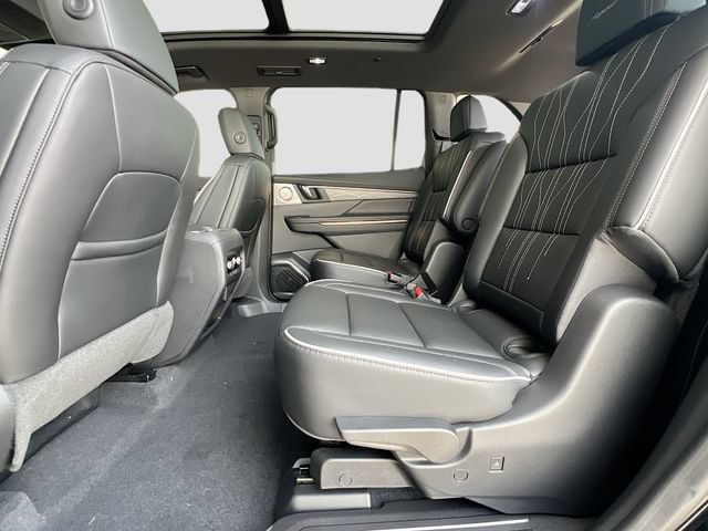 New 2026 Buick Enclave Avenir w/ Super Cruise Package AWD/4WD image 17