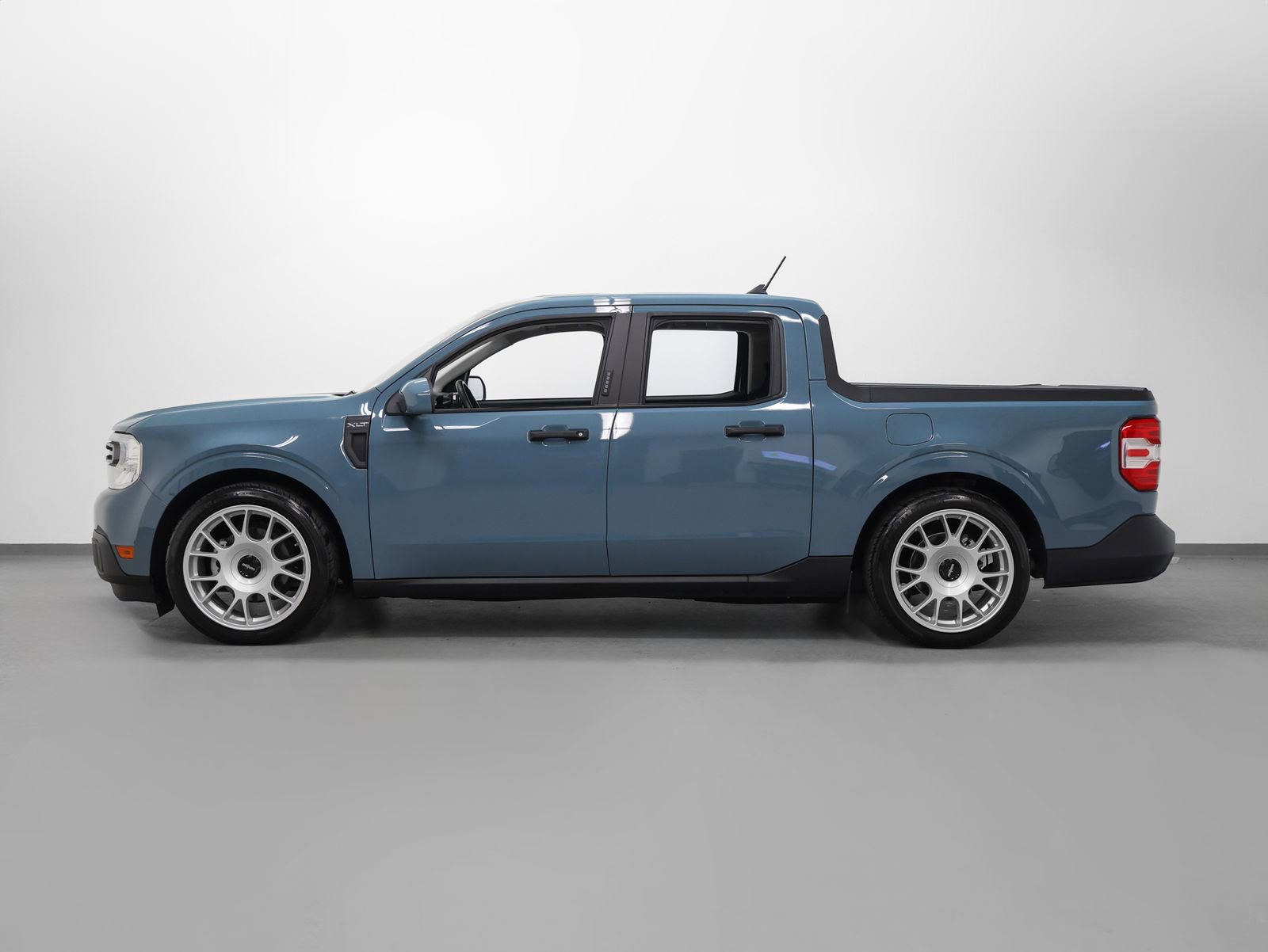 Used 2022 Ford Maverick XLT w/ Equipment Group 300A Standard image 2