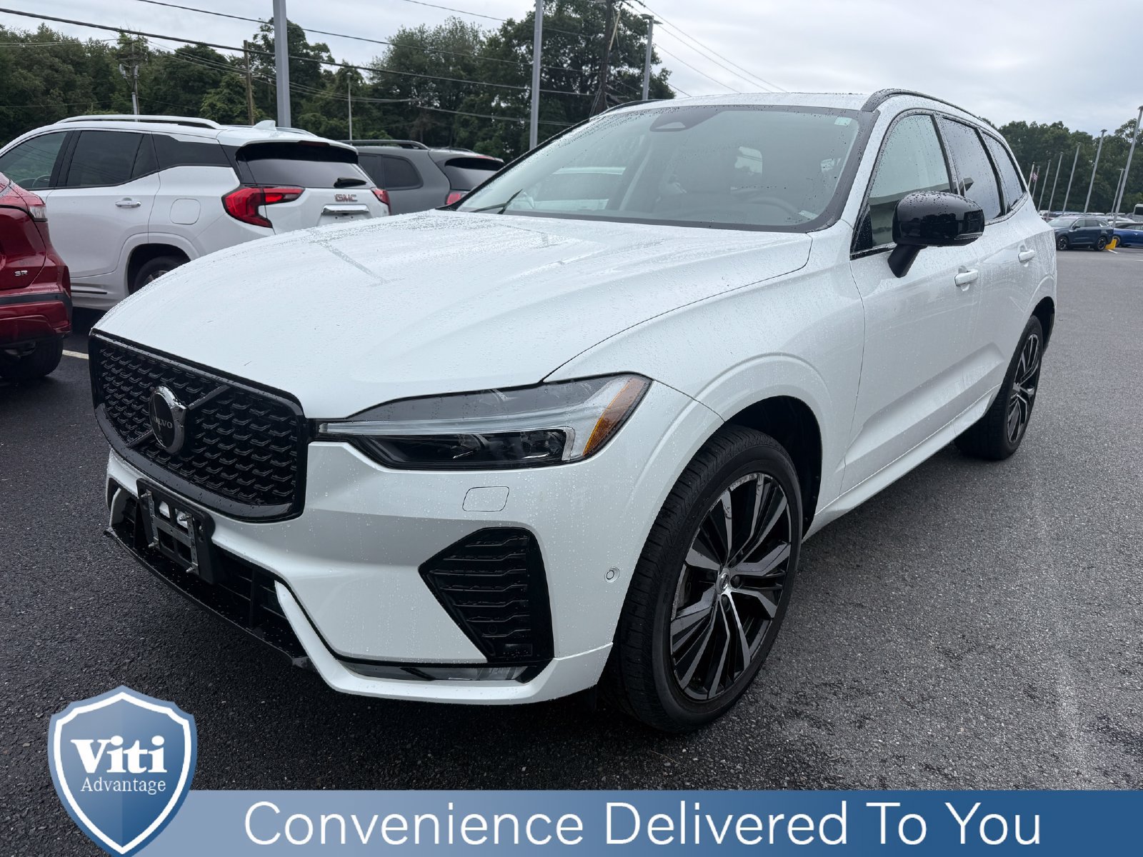 Used 2024 Volvo XC60 B5 Plus w/ Protection Package Premier AWD/4WD image 4