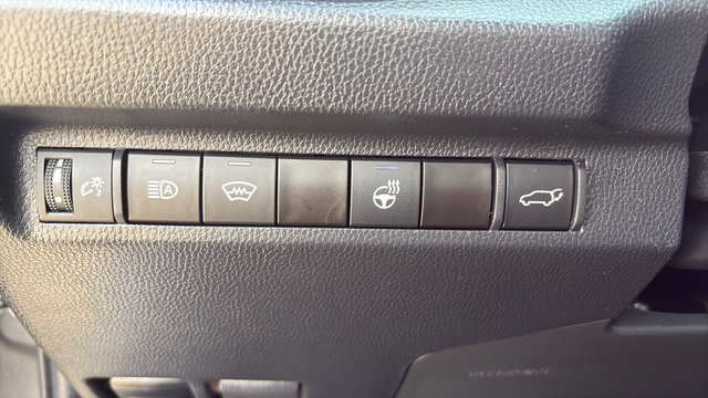 Used 2023 Toyota RAV4 XLE Premium AWD/4WD image 20
