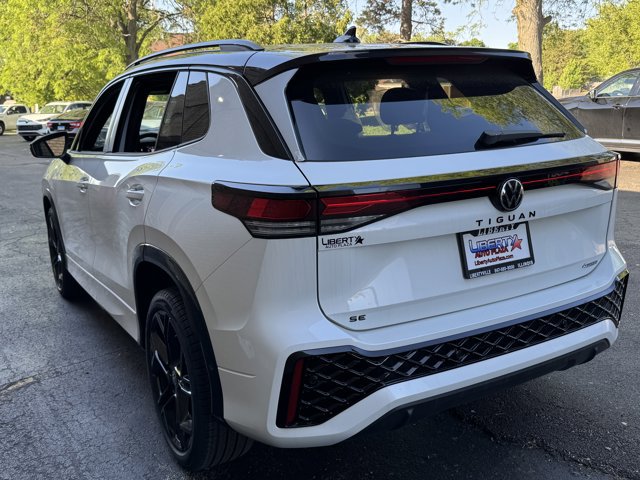 New 2026 Volkswagen Tiguan SE R-Line AWD/4WD image 22