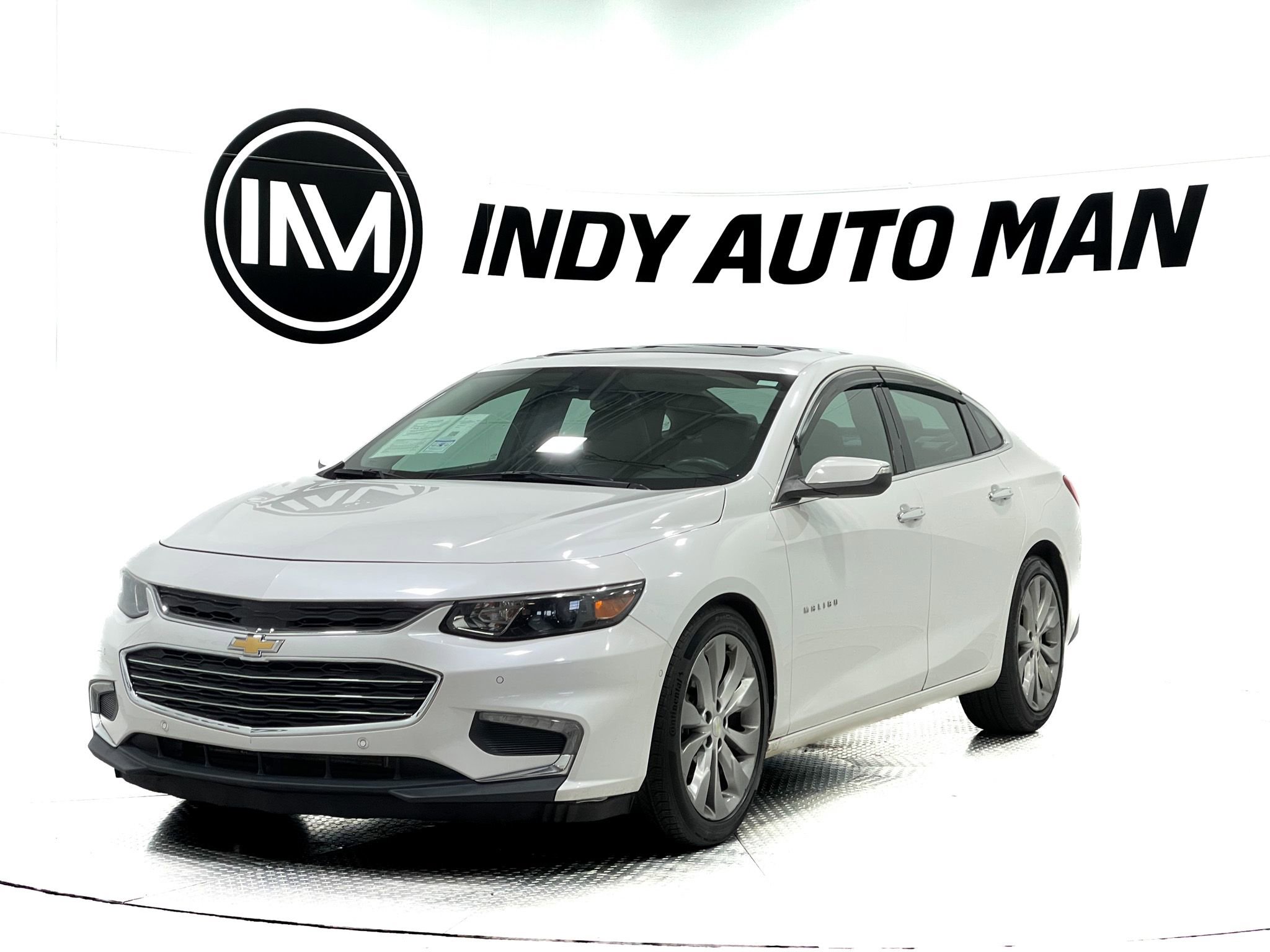 Used 2017 Chevrolet Malibu Premier w/ Premier Sun and Wheel Package image 8