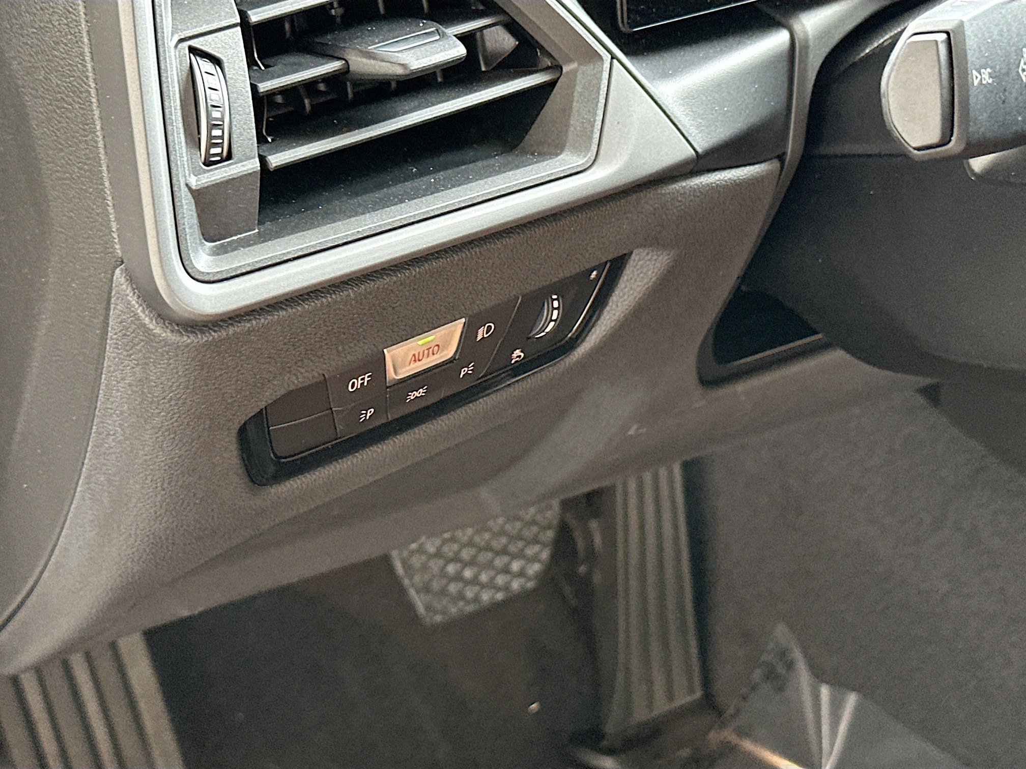 Certified 2023 BMW 230i Coupe image 10