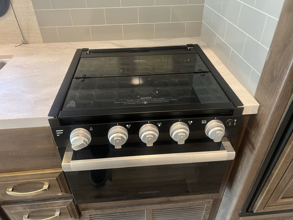 Used 2022 Ford E-450 and Econoline 450 Super Duty w/ Motorhome Prep Package image 63