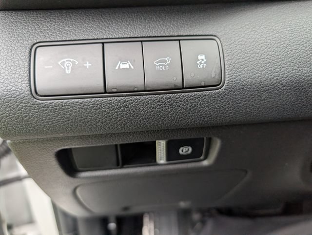 Used 2023 Hyundai Santa Fe SEL FWD image 18